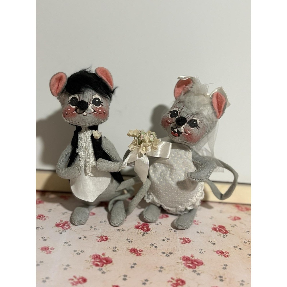 Set of 2 Vintage Annalee Bride And Groom 1965 Gray Mice DOLLS